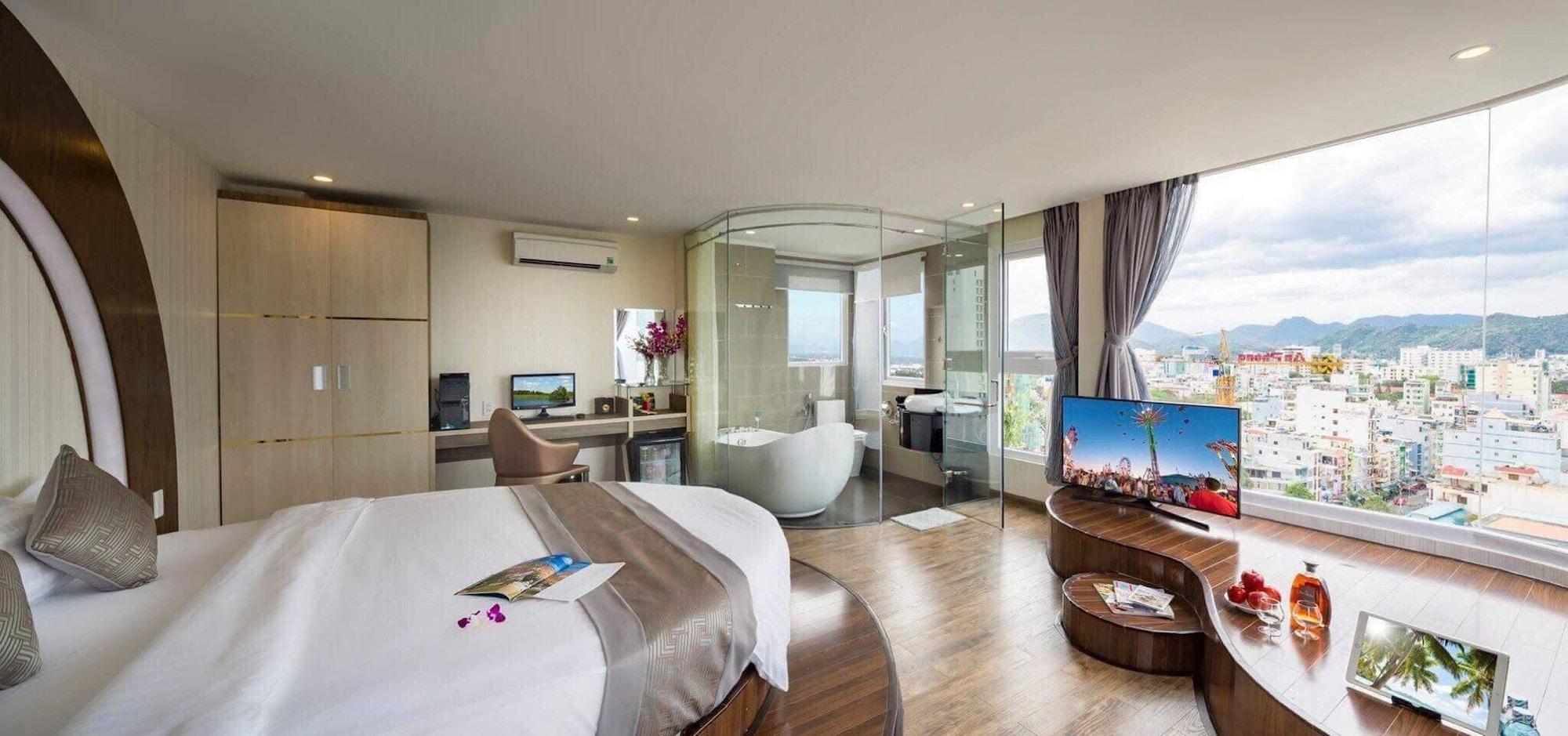 New Sun Hotel Нячанг Екстер'єр фото