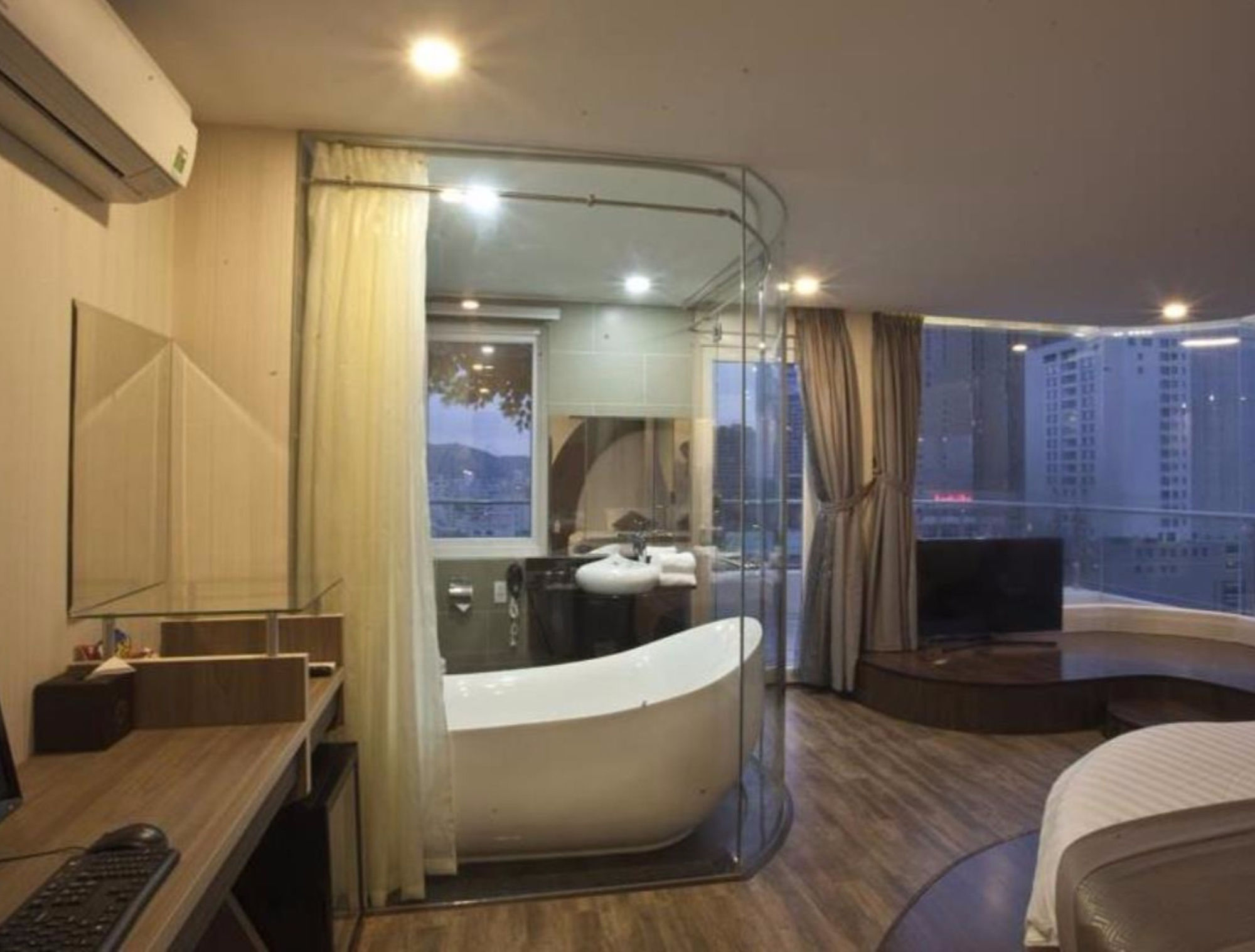 New Sun Hotel Нячанг Екстер'єр фото